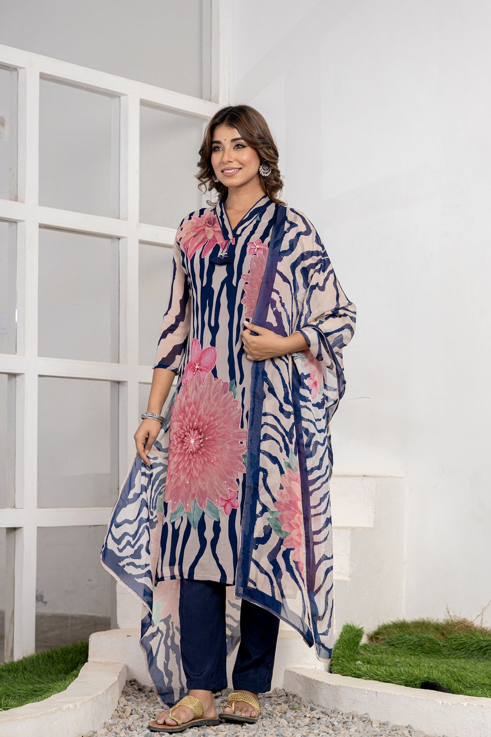 Kaira Partyqueen Navy Blue Kurti Pant Dupatta Set