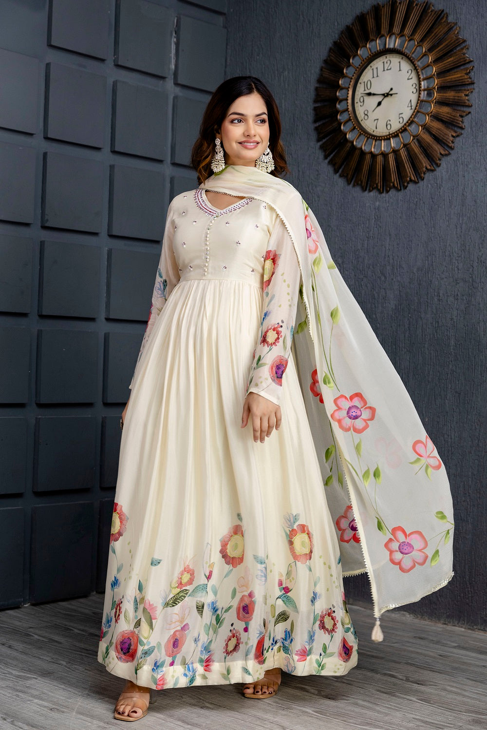 Kaira Cream Partyqueen Kurti Pant Dupatta Set